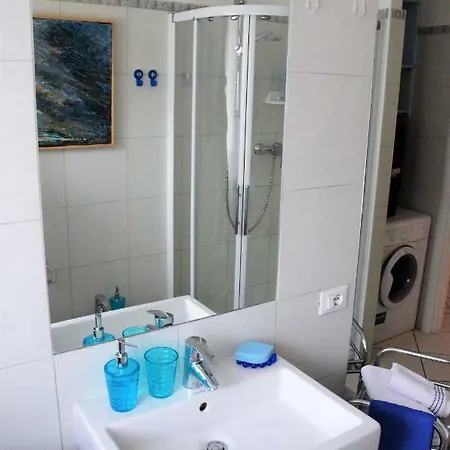 Blu A 300 Mt Dal Centro Storico Apartment *